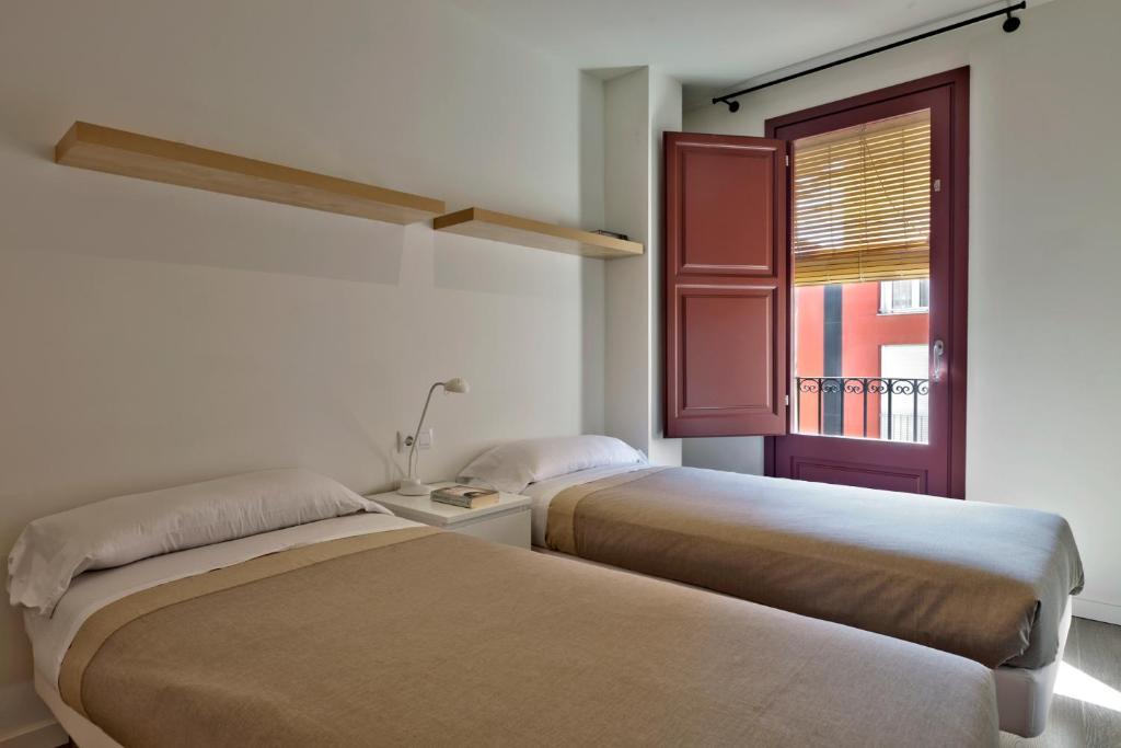 Apartamentos Med Ramblas Barcelone Extérieur photo