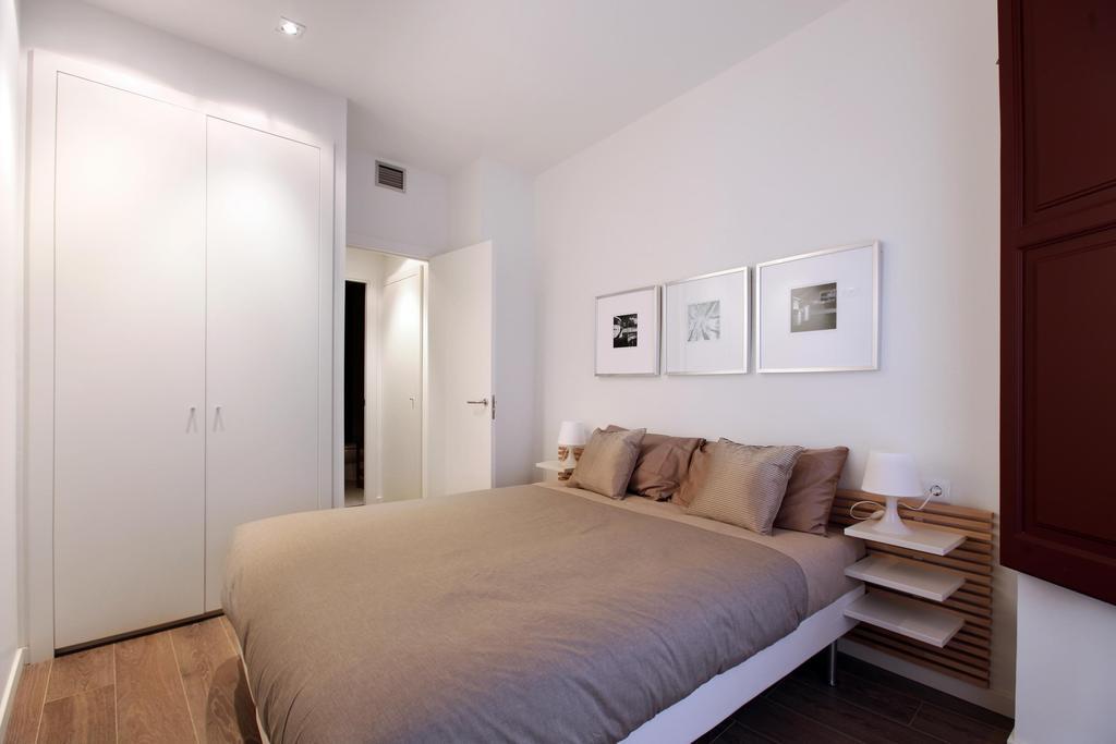 Apartamentos Med Ramblas Barcelone Chambre photo