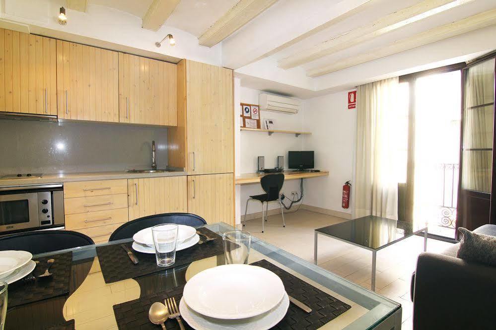 Apartamentos Med Ramblas Barcelone Extérieur photo